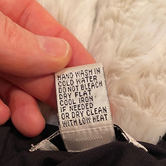 Cache Elegant Black Top - Picture 3 of 7